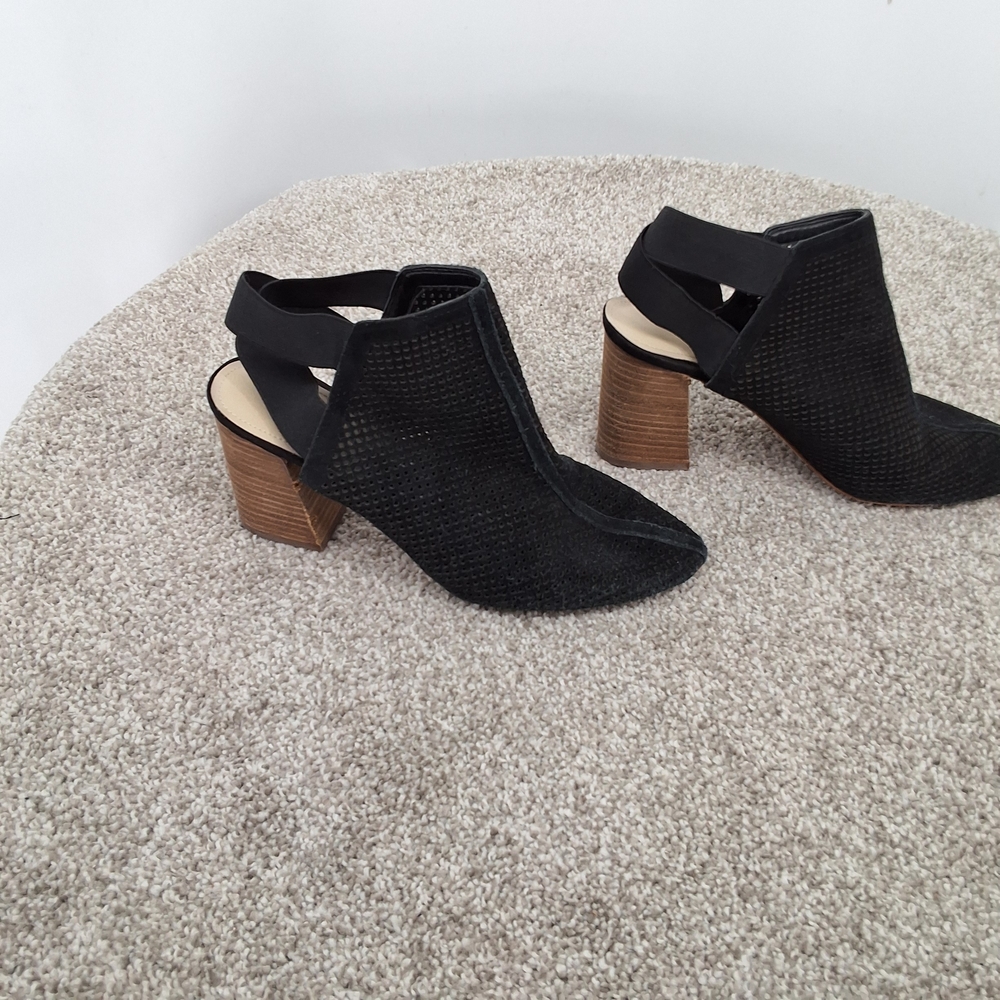 Marc Fisher Sz 8 Elegant Black Ankle Boots